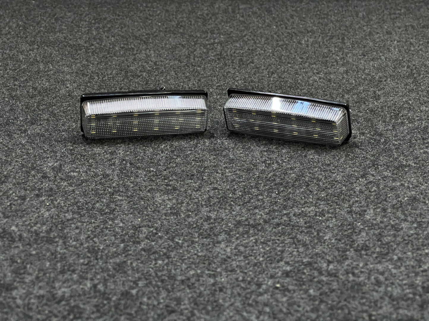 Fiat 124 license plate lights