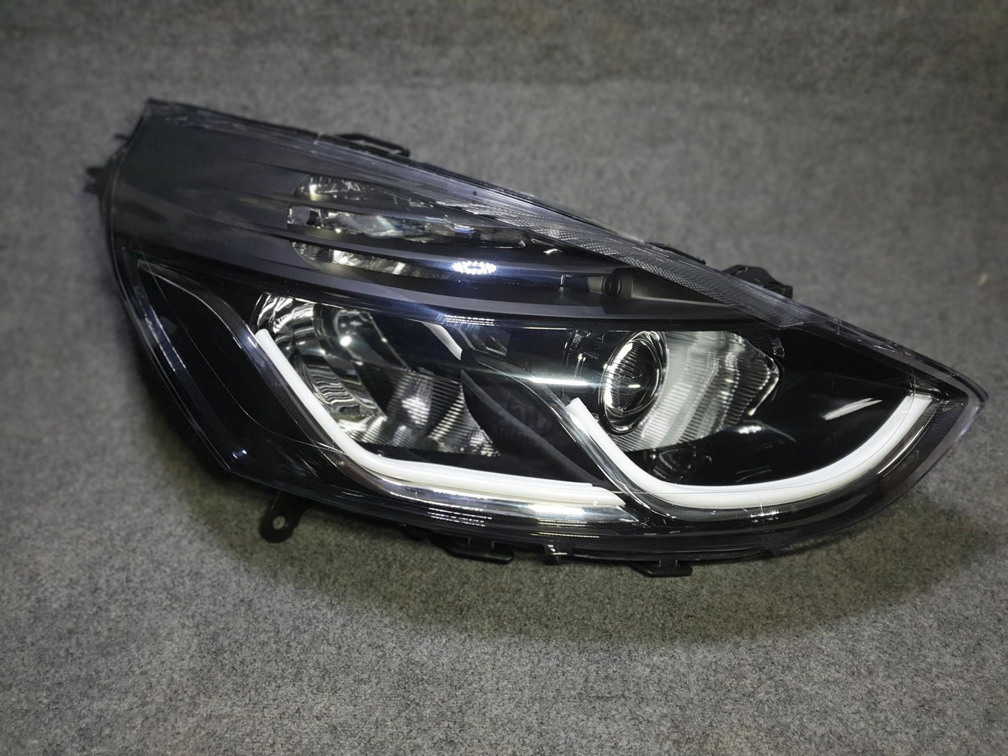 MONET - Renault Clio